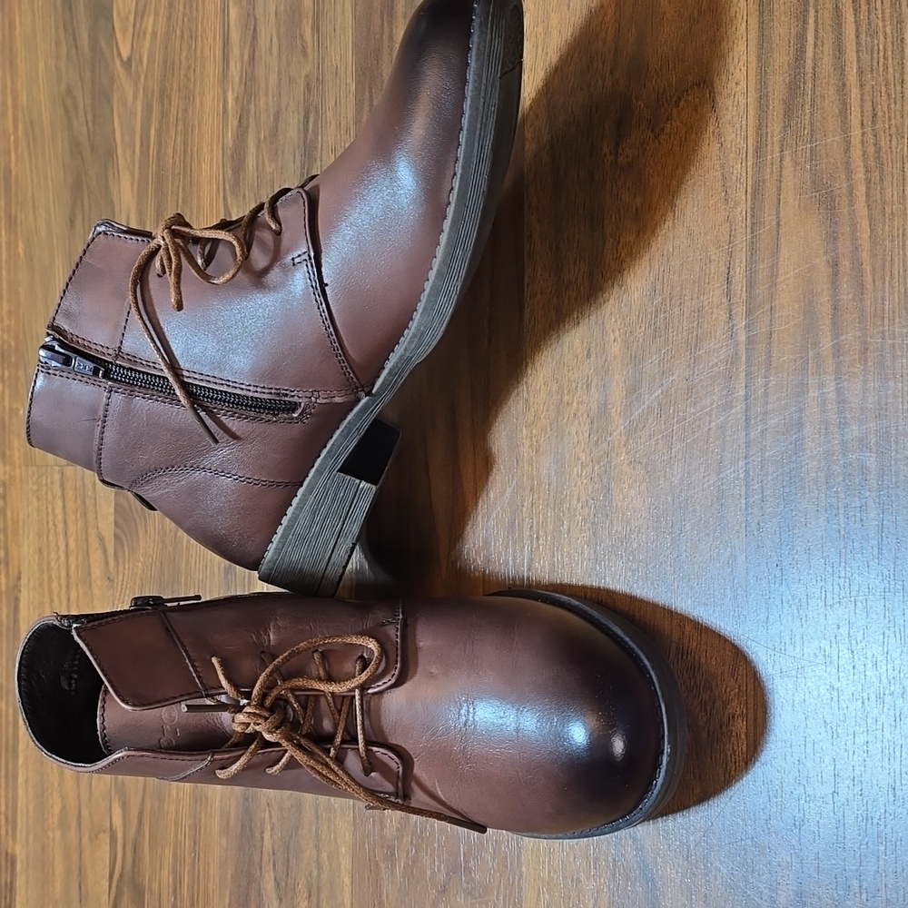 Propet Tatum Lace Bootie - Picture 2 of 10
